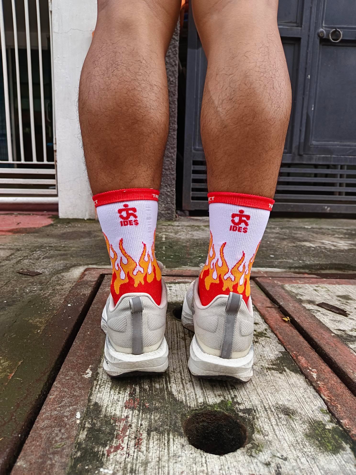 IDES “Inferno” – High-Performance Crew Socks - Image 3